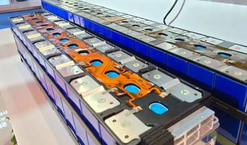 Electrical Busbar for EV Battery